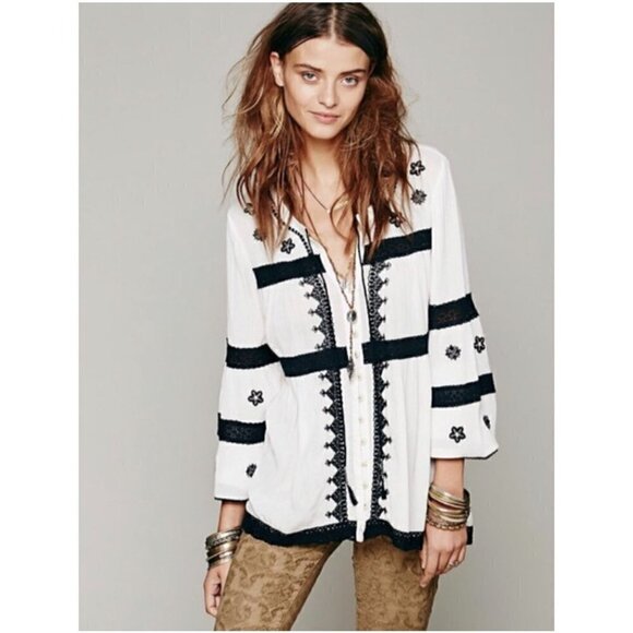 Free People White and Black Embroidered Button Boho Top - M - Picture 4 of 4